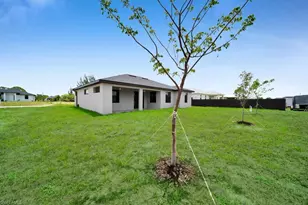 1426 NW 17th Ave, Cape Coral, FL 33993 - Photo 17