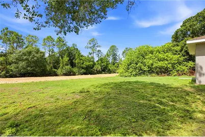1036 Belmont St E, Lehigh Acres, FL 33974 - Photo 39