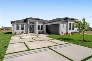 1426 NE 6th Ave, Cape Coral, FL 33909 - Photo 1