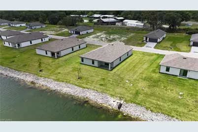 815 Gen D Macarthur Ave, Labelle, FL 33935 - Photo 3