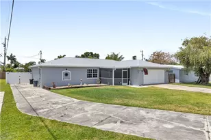 1385 Pine Ave, North Fort Myers, FL 33917 - Photo 33