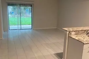 610 SE 13th St, Cape Coral, FL 33990 - Photo 3