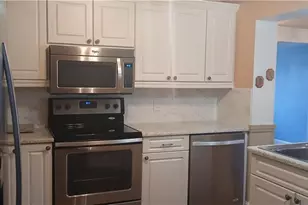5240 Versaille Ct, Cape Coral, FL 33904 - Photo 3
