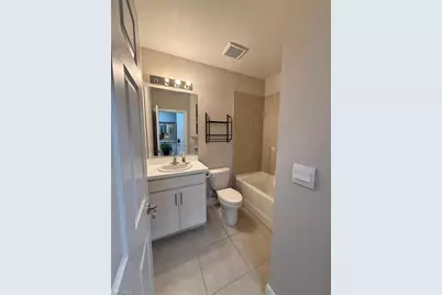 635 NE 6th Pl, Cape Coral, FL 33909 - Photo 15