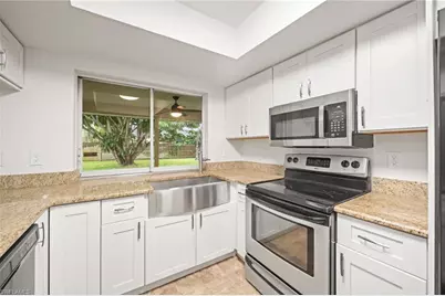 210 NE 10th Ave, Cape Coral, FL 33909 - Photo 19