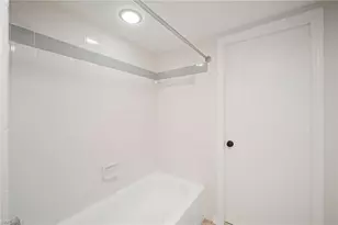210 NE 10th Ave, Cape Coral, FL 33909 - Photo 9