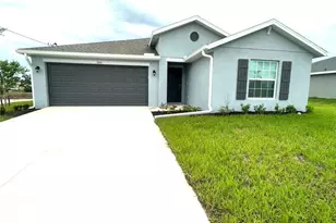 3924 NE 17th Ave, Cape Coral, FL 33909 - Photo 3