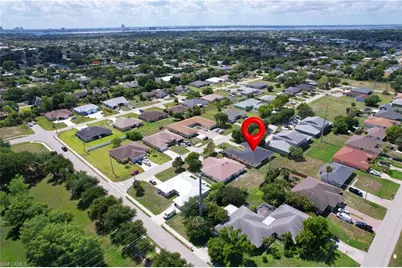 524 NE 24th Pl, Cape Coral, FL 33909 - Photo 31