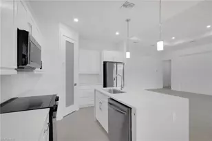 426 NW 3rd Terrace, Cape Coral, FL 33993 - Photo 5