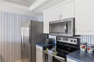 460 Fox Haven Dr, Naples, FL 34104 - Photo 25