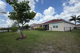 3202 Birchin Ln, Fort Myers, FL 33916 - Photo 21