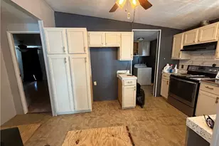 7633 Grady Dr, North Fort Myers, FL 33917 - Photo 9