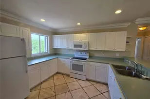 820 Rue Labeau Cir, Fort Myers, FL 33913 - Photo 5