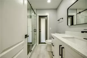 412 NE 17th Pl, Cape Coral, FL 33909 - Photo 15