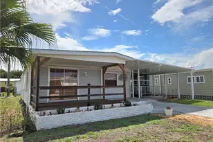 575 Winning Way, North Fort Myers, FL 33917 - Photo 5