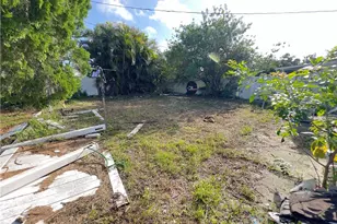 1119 Vineyard Pl, Lehigh Acres, FL 33936 - Photo 11