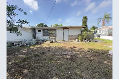 1119 Vineyard Pl, Lehigh Acres, FL 33936 - Photo 13