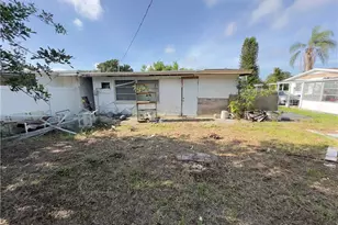 1119 Vineyard Pl, Lehigh Acres, FL 33936 - Photo 13