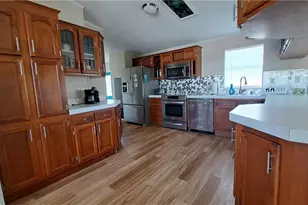 4807 Flamingo Dr, Saint James City, FL 33956 - Photo 3