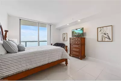 3000 Oasis Grand Blvd #1705, Fort Myers, FL 33916 - Photo 9