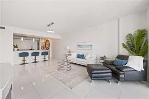 3000 Oasis Grand Blvd, Fort Myers, FL 33916 - Photo 3