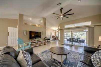 4010 SW 19th Pl, Cape Coral, FL 33914 - Photo 5
