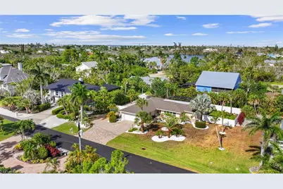 9428 Moonlight Dr, Sanibel, FL 33957 - Photo 37