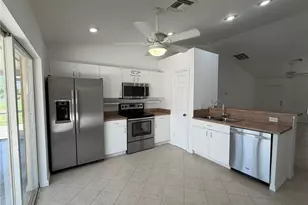 1424 NE 13th Pl, Cape Coral, FL 33909 - Photo 9