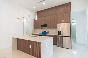 915 Lincoln Ave, Lehigh Acres, FL 33972 - Photo 5