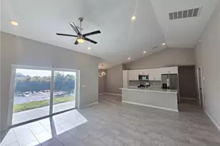 4309 NE 20th Ct, Cape Coral, FL 33909 - Photo 13