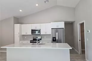 4309 NE 20th Ct, Cape Coral, FL 33909 - Photo 5