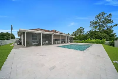 60 Floyd Ave S, Lehigh Acres, FL 33976 - Photo 31