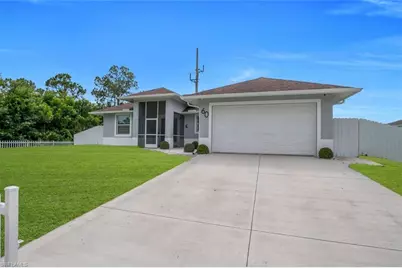 60 Floyd Ave S, Lehigh Acres, FL 33976 - Photo 3