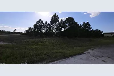 660 Muldoon Ave S, Lehigh Acres, FL 33974 - Photo 3