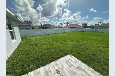 1518 NE 43rd Ln, Cape Coral, FL 33909 - Photo 21