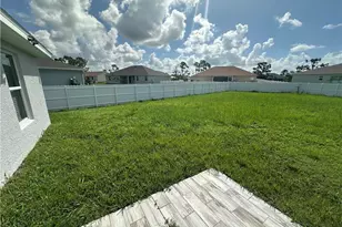 1518 NE 43rd Ln, Cape Coral, FL 33909 - Photo 21