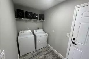 1518 NE 43rd Ln, Cape Coral, FL 33909 - Photo 19