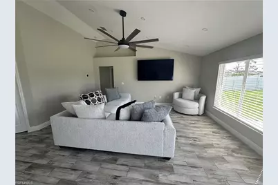 1518 NE 43rd Ln, Cape Coral, FL 33909 - Photo 5