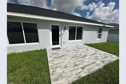 1518 NE 43rd Ln, Cape Coral, FL 33909 - Photo 23