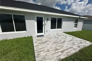 1518 NE 43rd Ln, Cape Coral, FL 33909 - Photo 23
