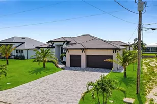 1216 NW 32nd Pl, Cape Coral, FL 33993 - Photo 3