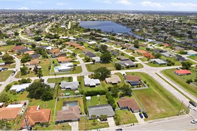 116 SE 4th St, Cape Coral, FL 33990 - Photo 9