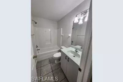 526 SE 6th Pl, Cape Coral, FL 33990 - Photo 7