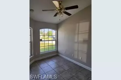 526 SE 6th Pl, Cape Coral, FL 33990 - Photo 5