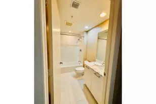 3000 Oasis Grand Blvd, Fort Myers, FL 33916 - Photo 3