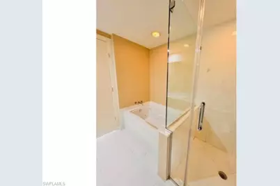 3000 Oasis Grand Blvd #2206, Fort Myers, FL 33916 - Photo 13
