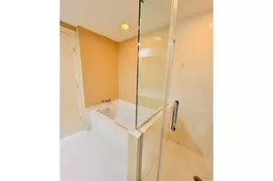 3000 Oasis Grand Blvd, Fort Myers, FL 33916 - Photo 13