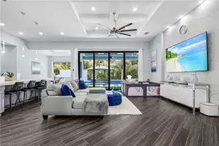 8800 Woodgate Manor Ct, Fort Myers, FL 33908 - Photo 5