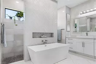 8800 Woodgate Manor Ct, Fort Myers, FL 33908 - Photo 15