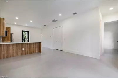 1805 W 10th St, Lehigh Acres, FL 33972 - Photo 9